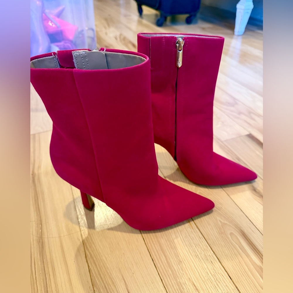 Sam Edelman Ella Pointed Toe Dress Bootie - size 6!